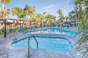 Отель WorldMark Palm Springs  Палм-Спрингс